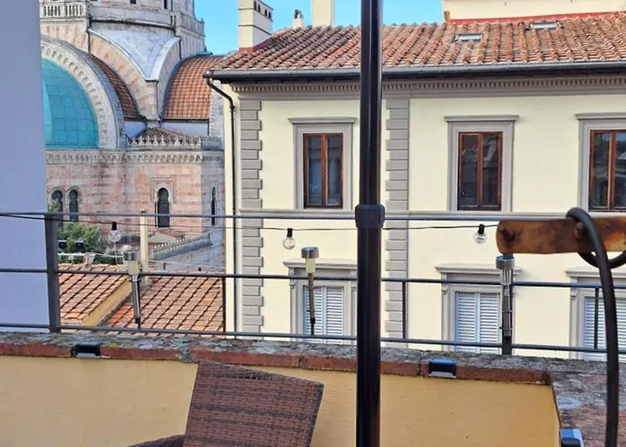 Sunny Home With Roof Patio